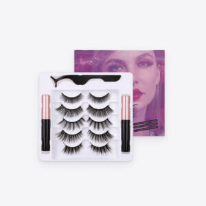 Magnetic Eyeliner & Eyelashes Kit components.